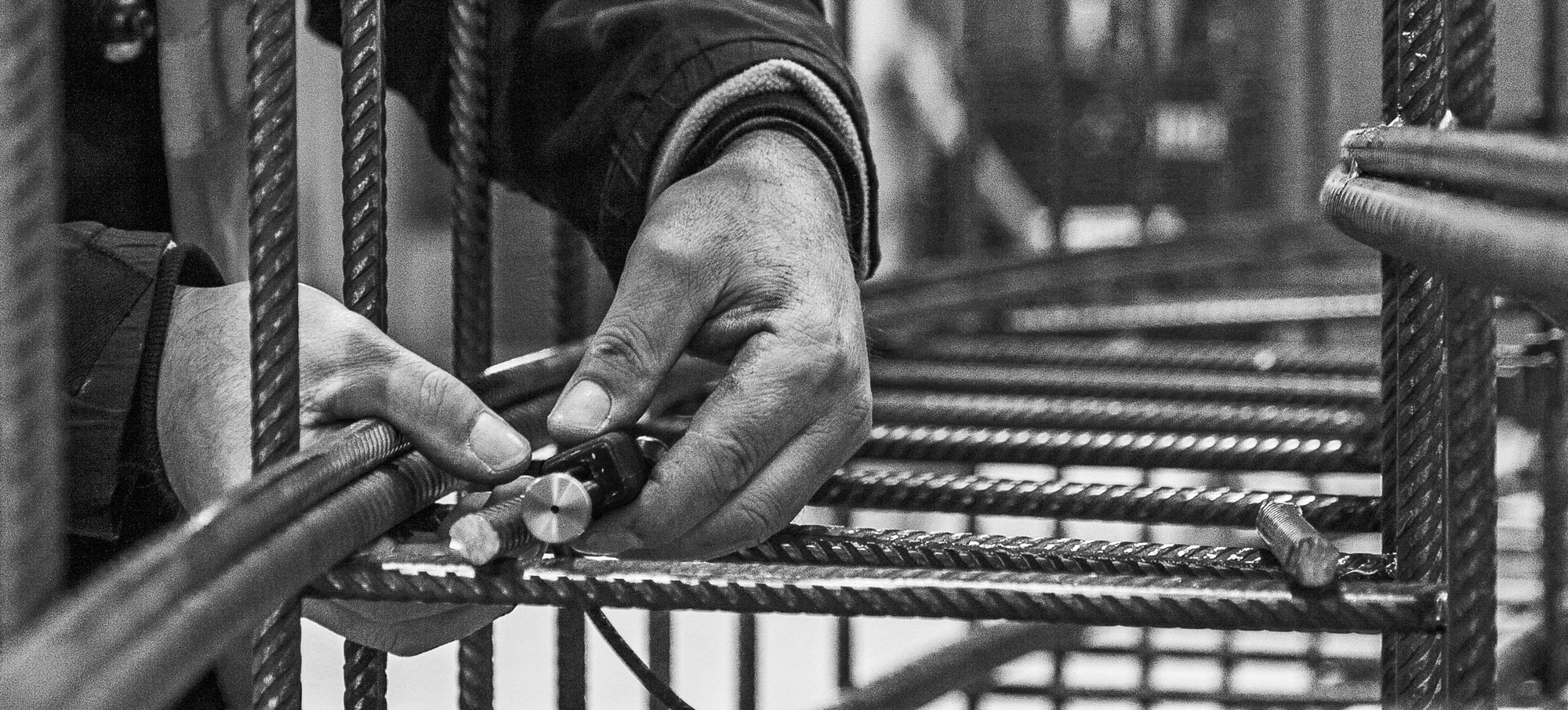 sisgeo-vibrating-wire-strain-gauges